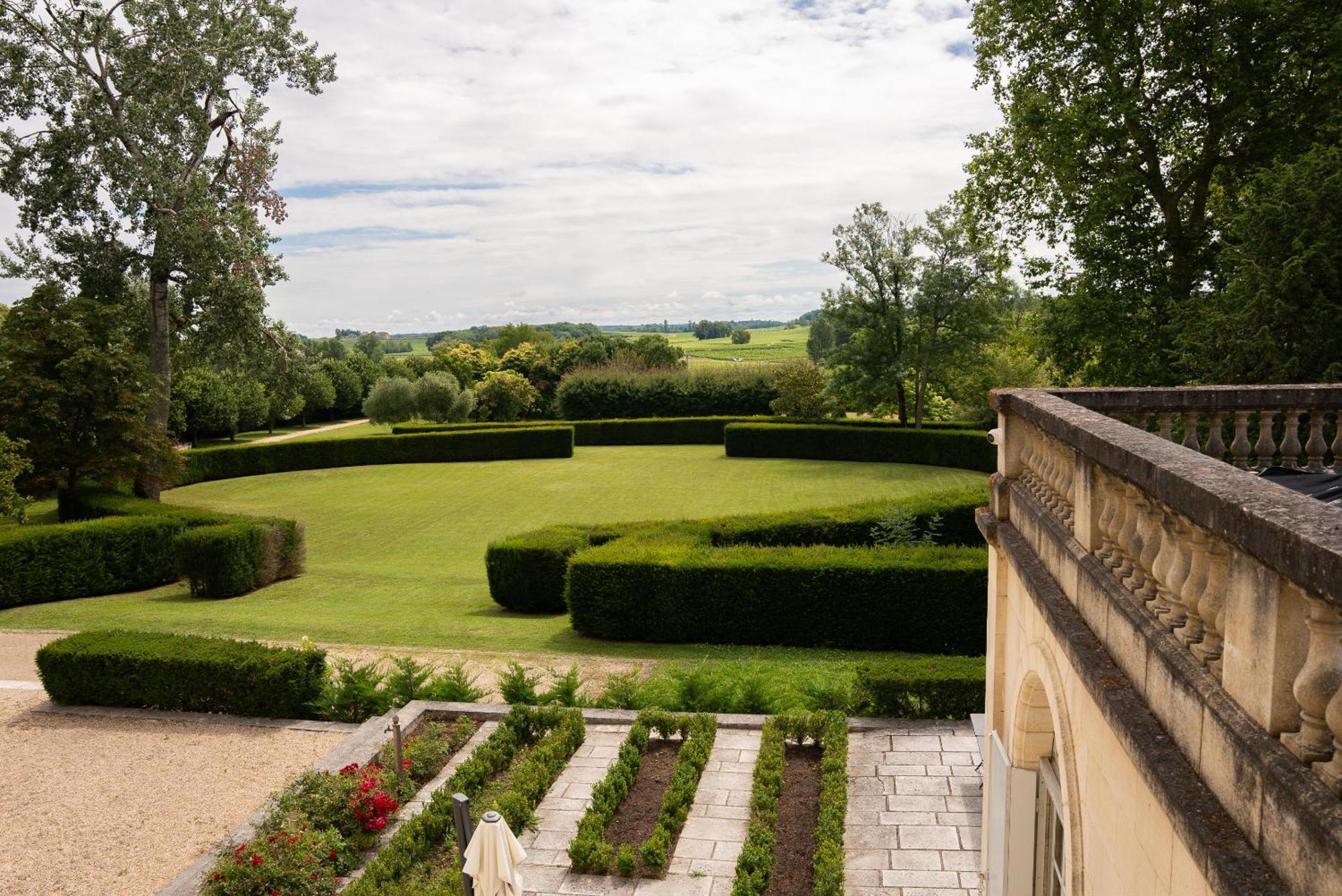 Chateau De Lussac Lussac  Δωμάτιο φωτογραφία