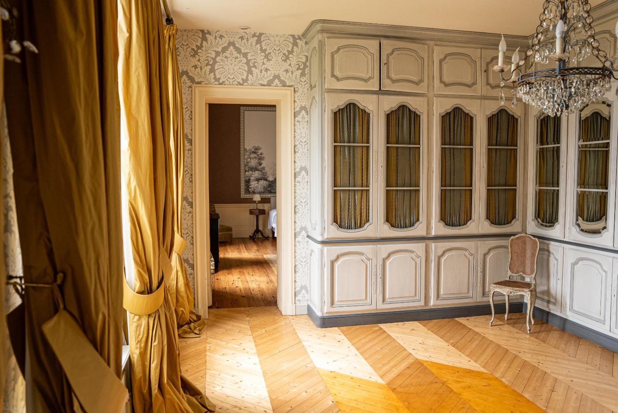 Chateau De Lussac Lussac  Δωμάτιο φωτογραφία