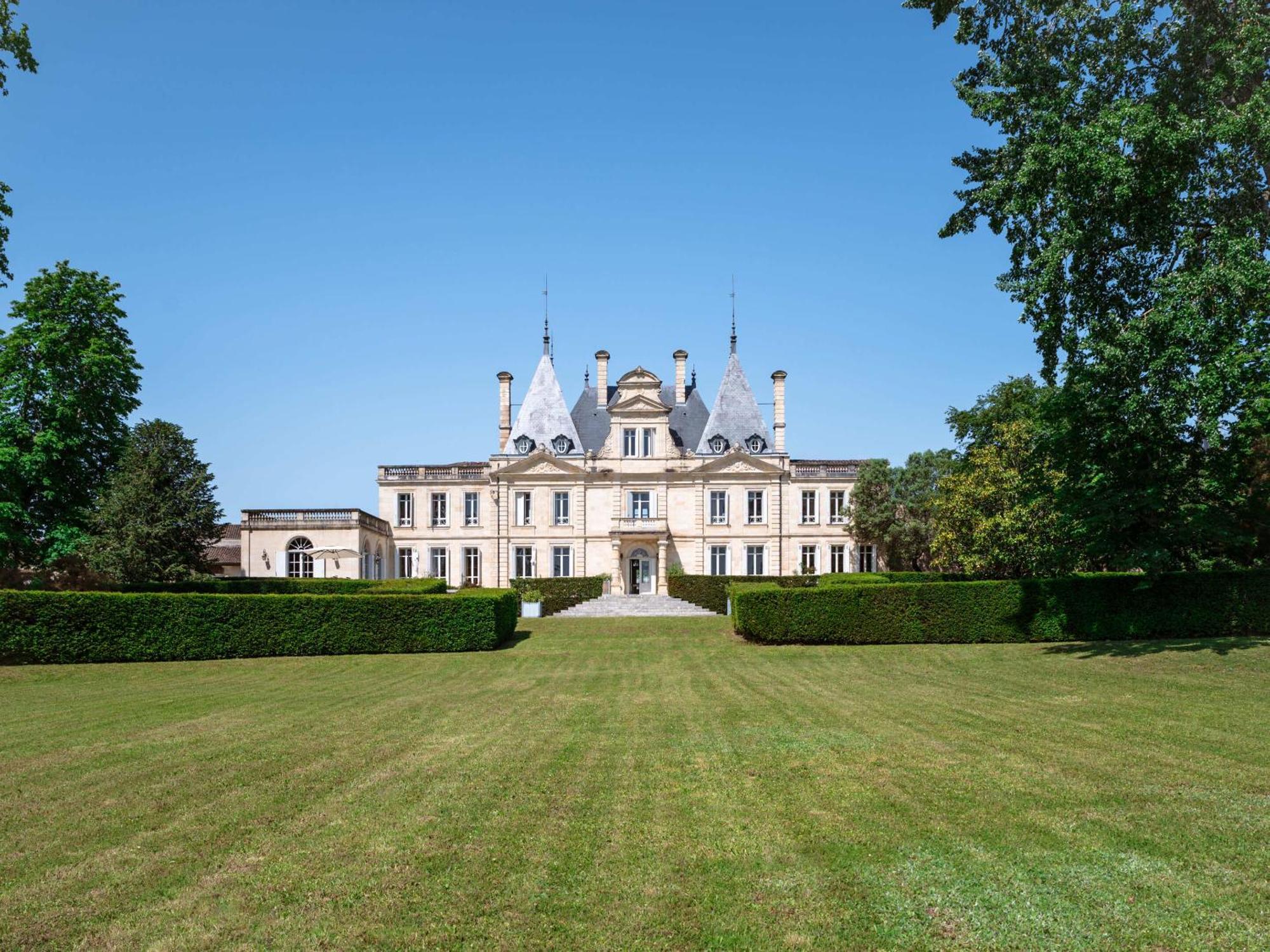 Chateau De Lussac Lussac  Δωμάτιο φωτογραφία